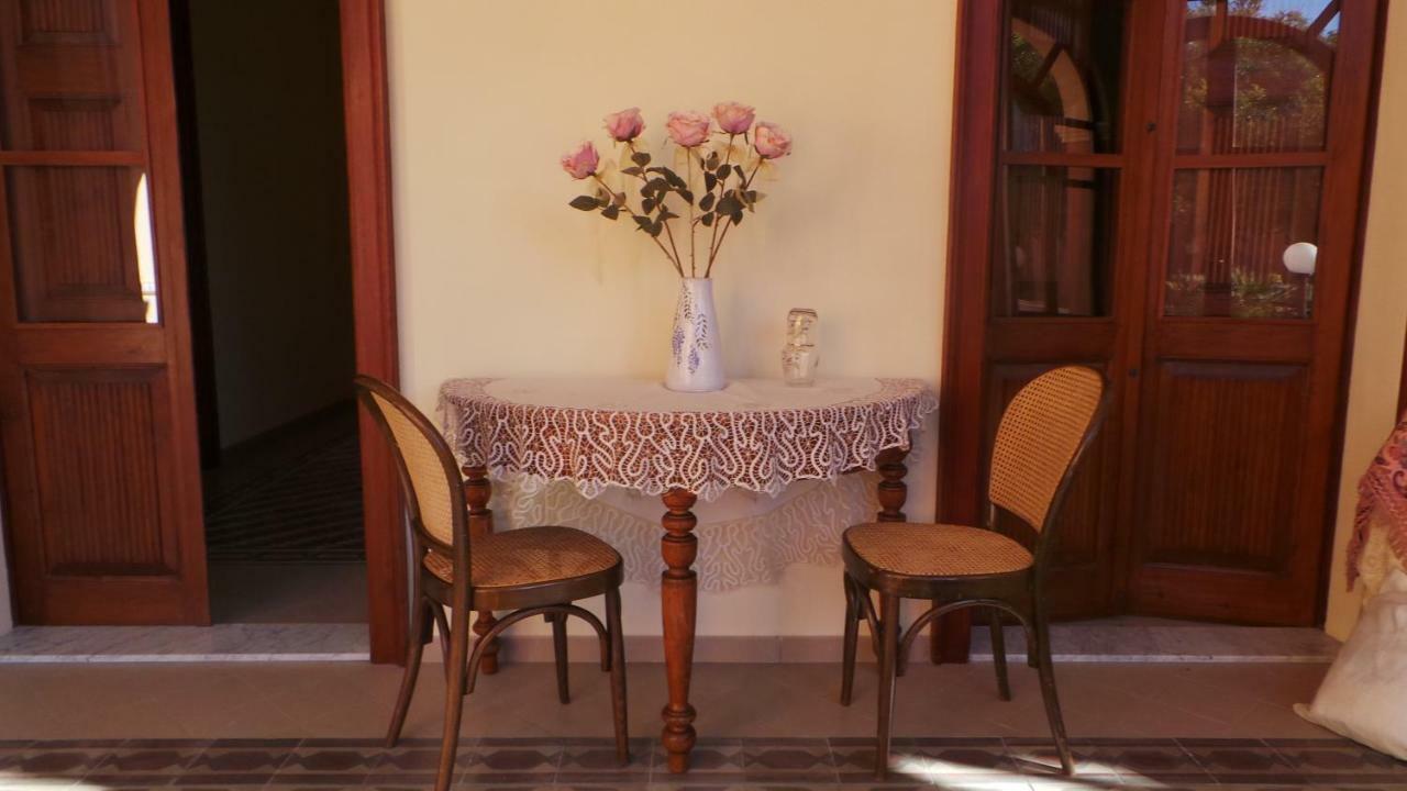 Oasi Ottocento Bed and Breakfast Quartu SantʼElena Εξωτερικό φωτογραφία