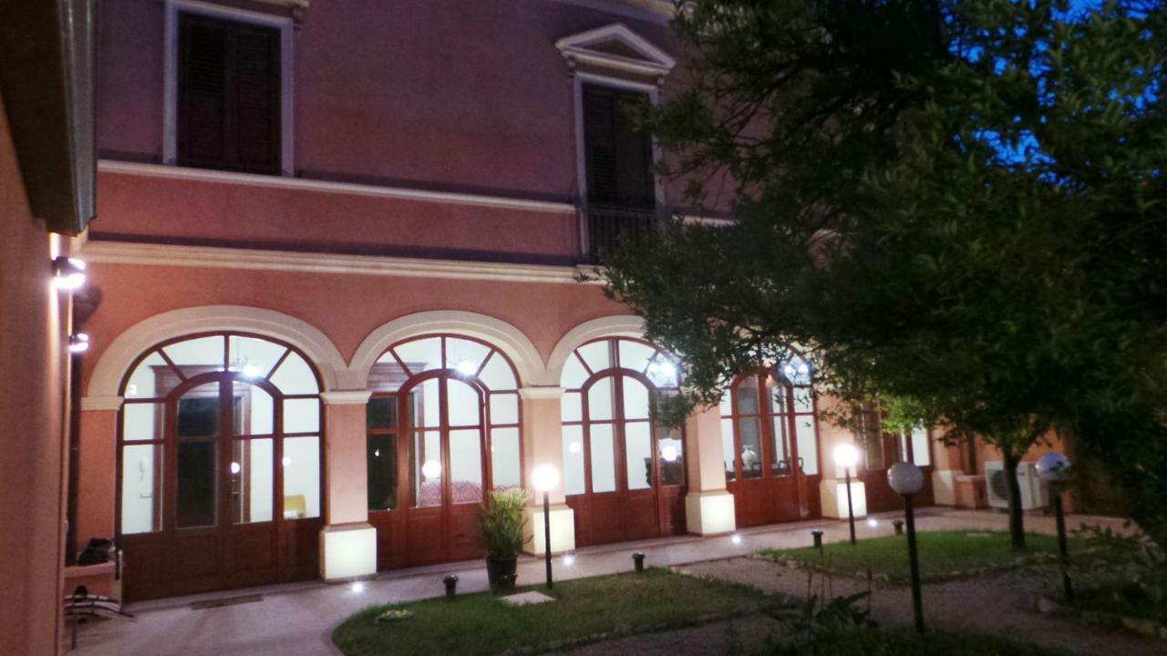 Oasi Ottocento Bed and Breakfast Quartu SantʼElena Εξωτερικό φωτογραφία